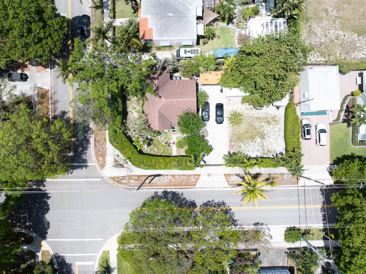Petra-13 at 1915 Lake Avenue, West Palm Beach