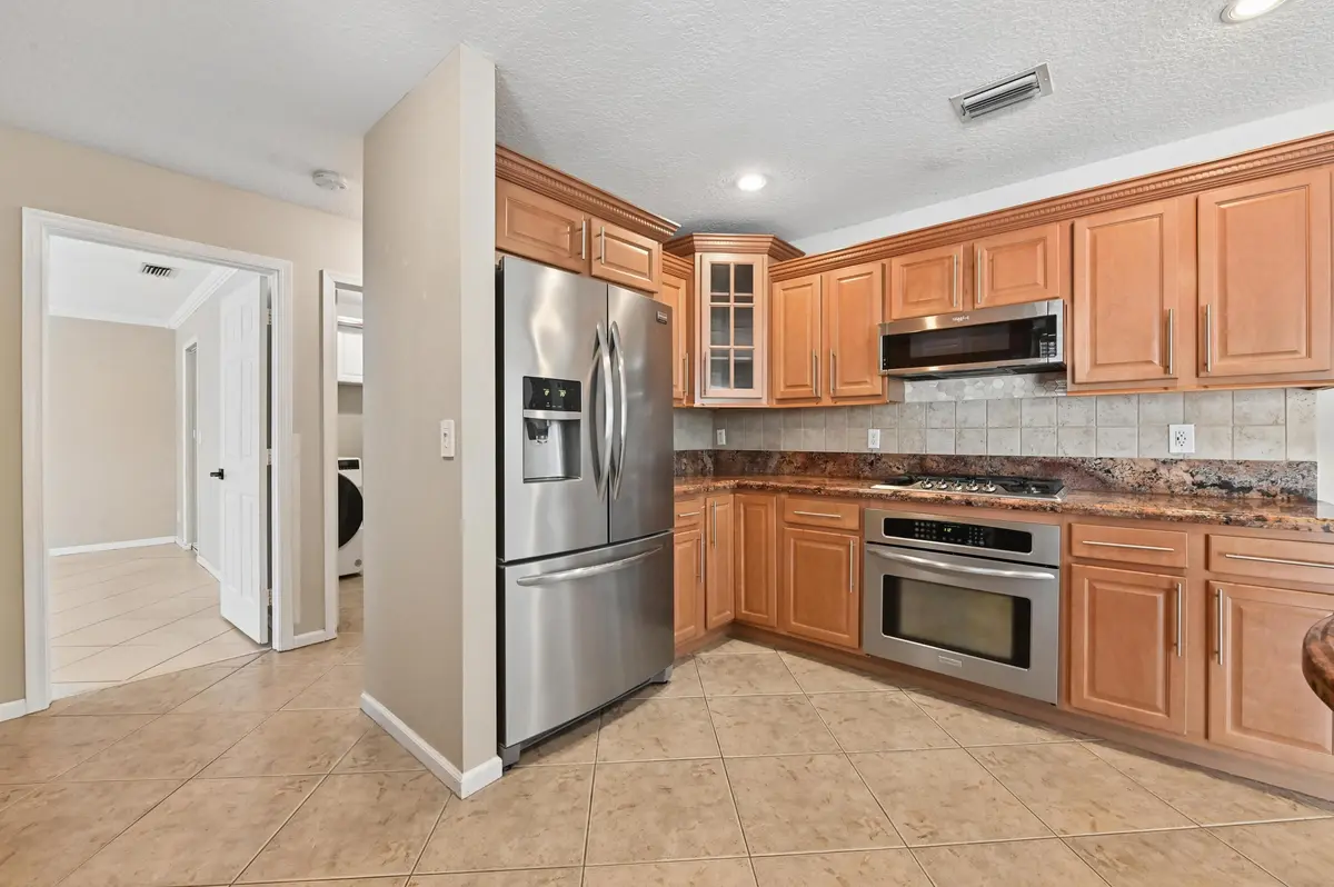 15 Kitchen 03 at 1163 Peninsula Way, Greenacres