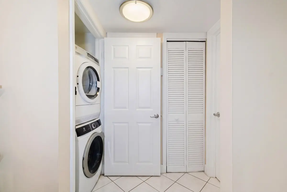 MLS IA - 109 Lake Emerald Drive-5 at 109 Lake Emerald Drive APT 104, Oakland Park
