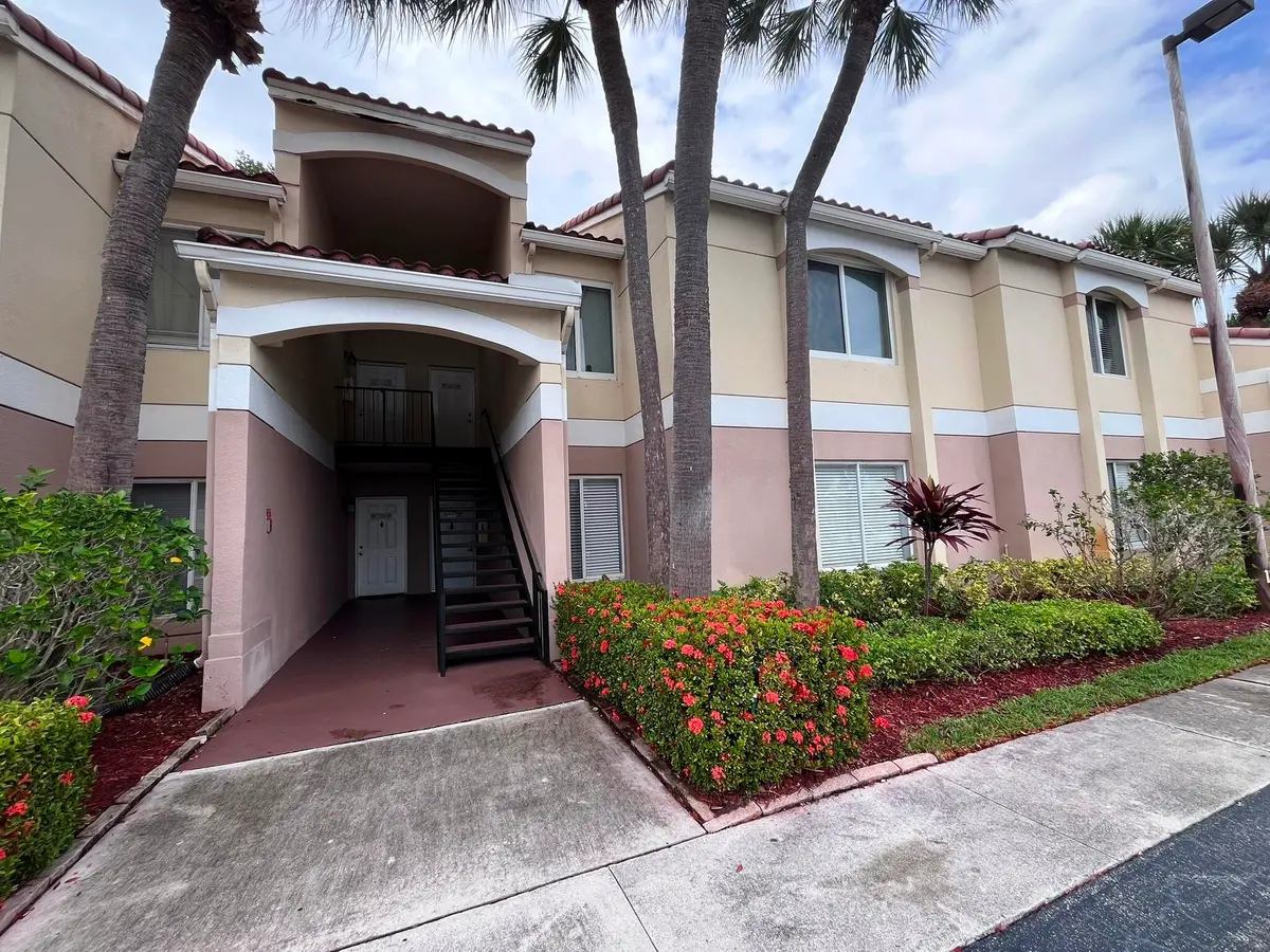 Front at 815 W Boynton Beach Boulevard 11-107, Boynton Beach
