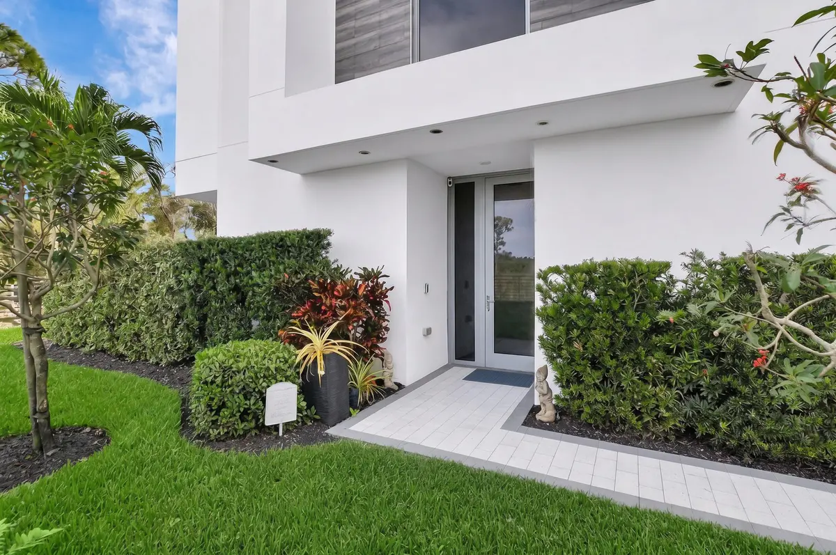 Firefly_seed231879 at 4240 NW 17th Avenue, Boca Raton