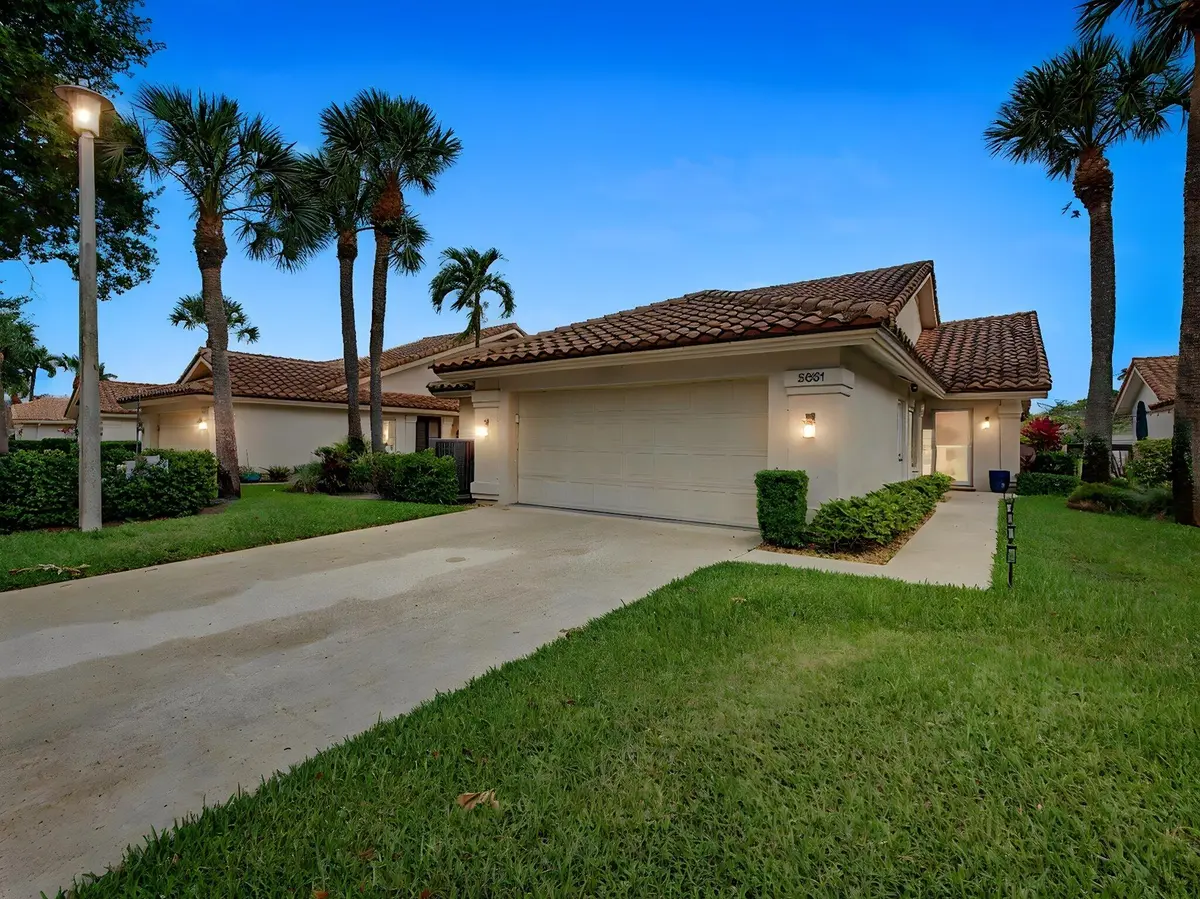 House at 2631 Mohawk Circle, West Palm Beach