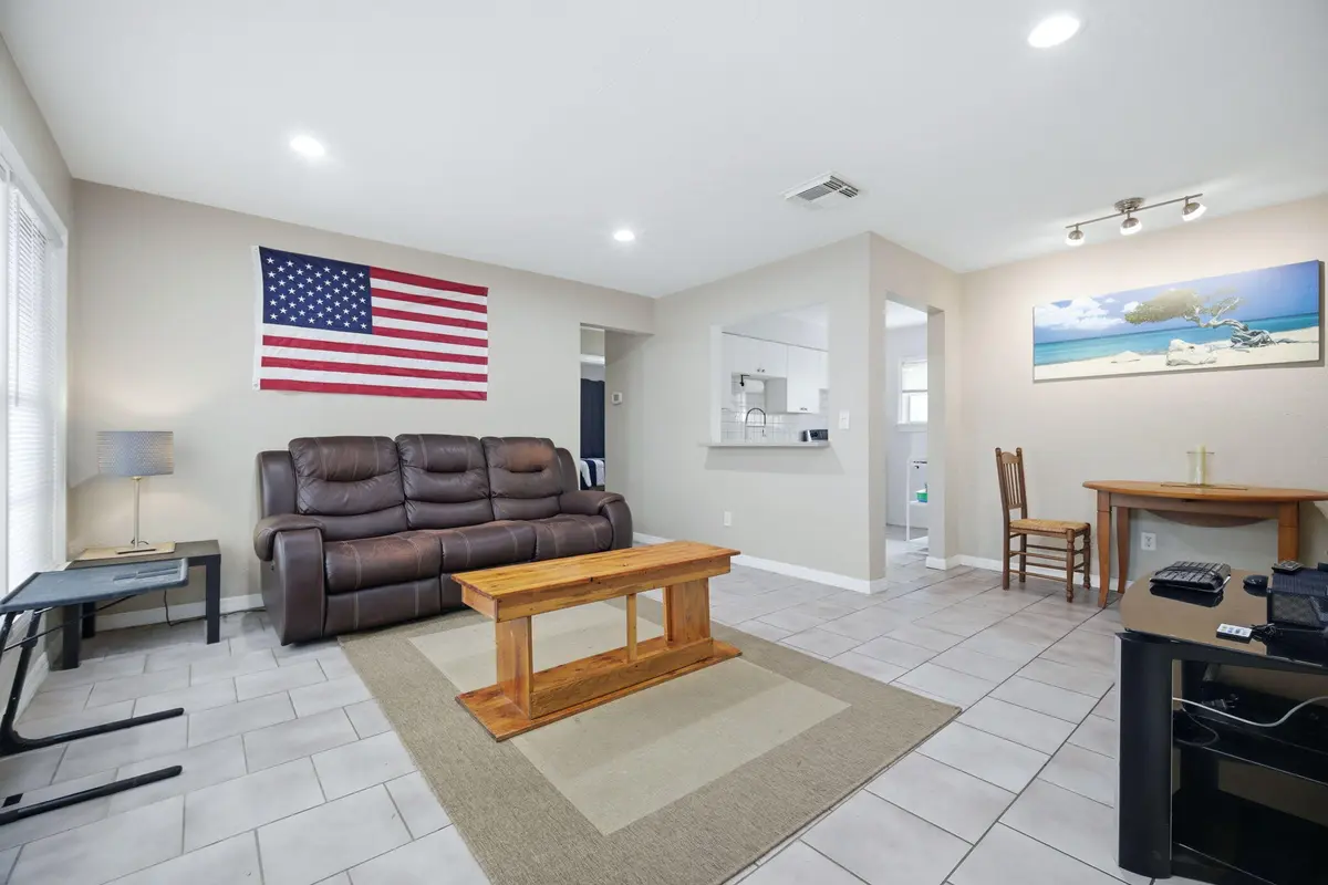 3-web-or-mls-IMG_6547 at 2120 Taylor Street, Hollywood