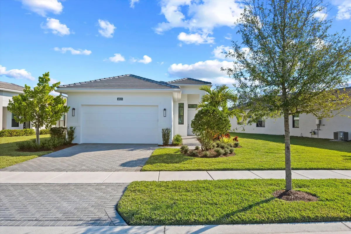 01-DSC_4874 at 4823 Saint Armands Way, Westlake