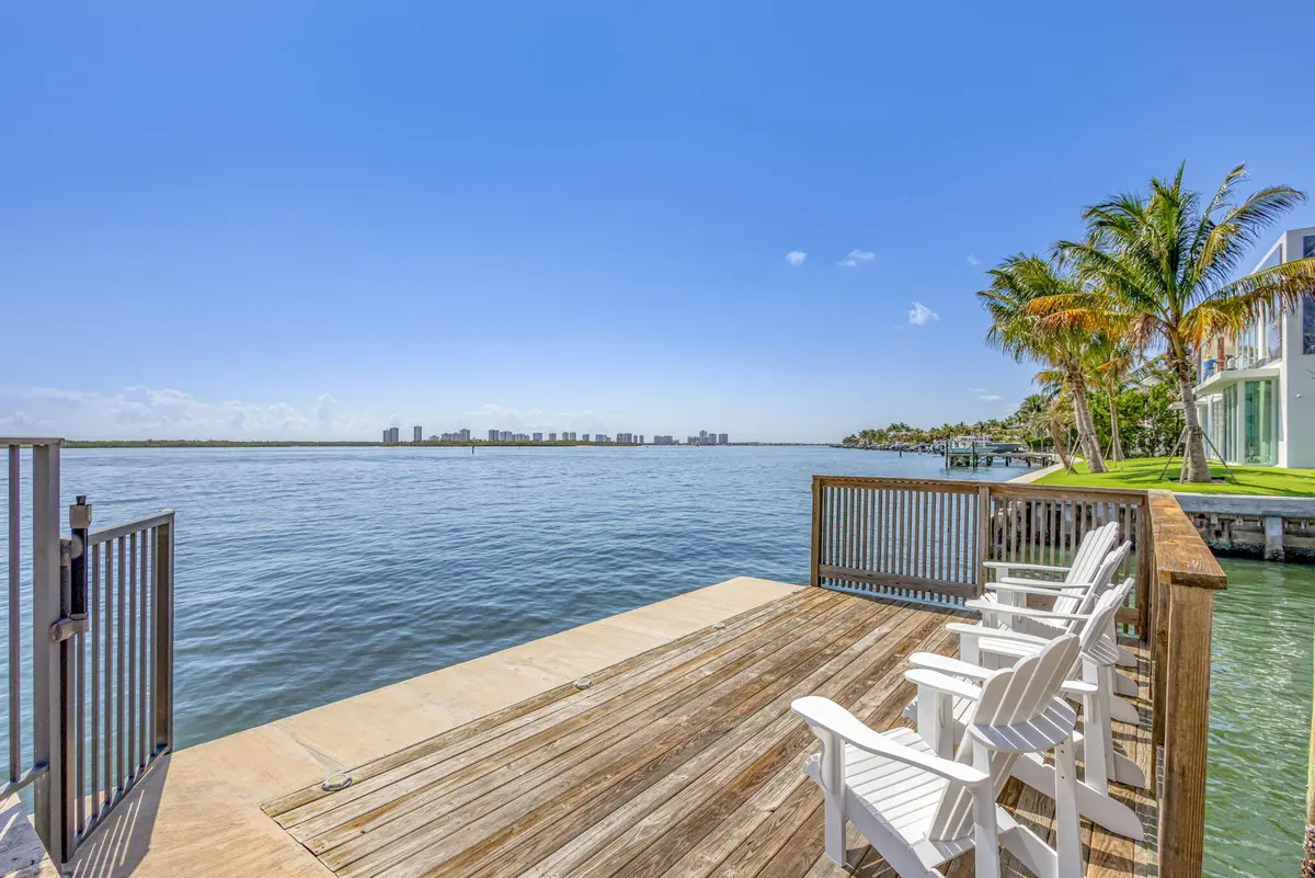 60-web-or-mls-5D1A4880_HDR at 68 Yacht Club Drive 3, North Palm Beach
