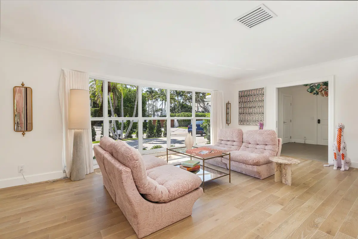 low-6 at 1465 N Lake Way, Palm Beach