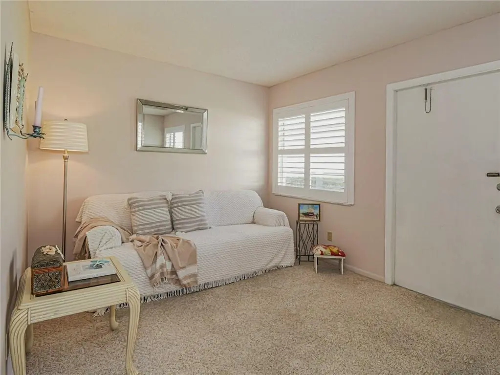 21 pine arbor 104 4 at 21 Pine Arbor Lane 104, Vero Beach