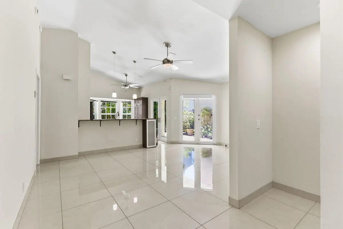 4-web-or-mls-AR Media 4 at 1472 Garden Road, Weston