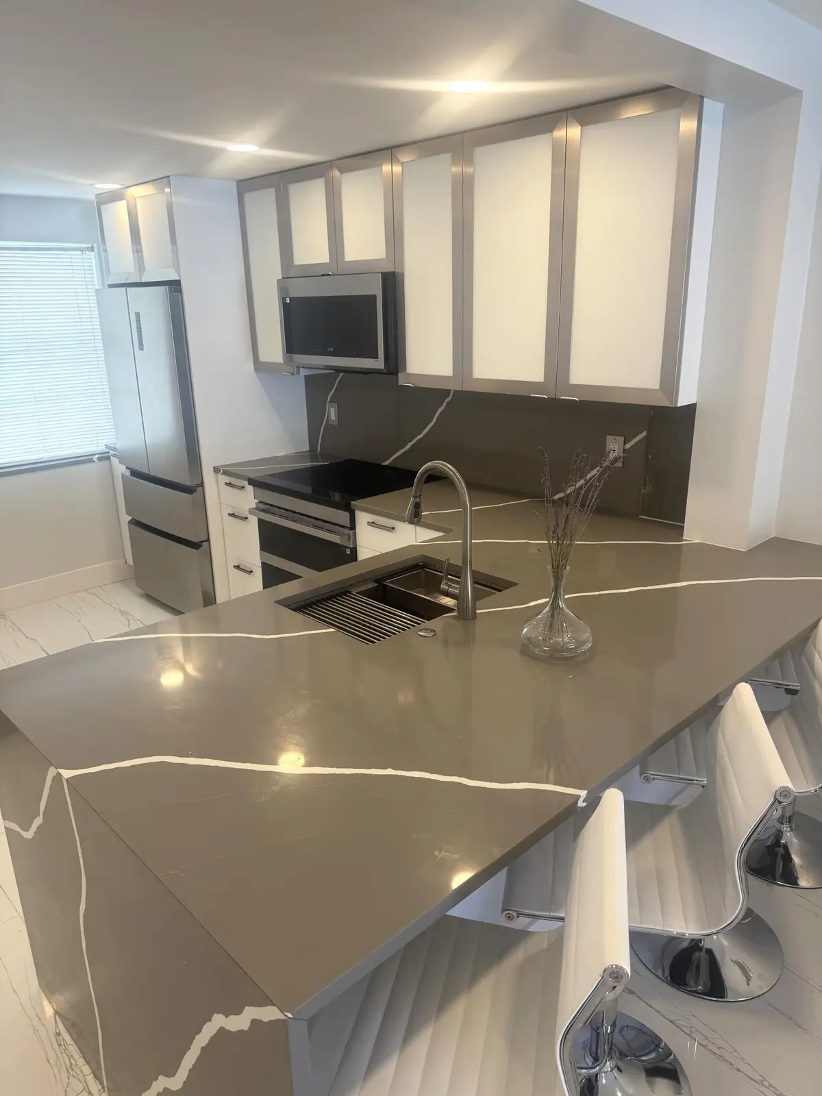 Kitchen Island at 105 Paradise Harbour Boulevard 108, North Palm Beach