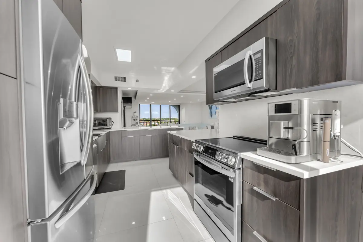kitchen at 7178 Promenade Drive 801b, Boca Raton