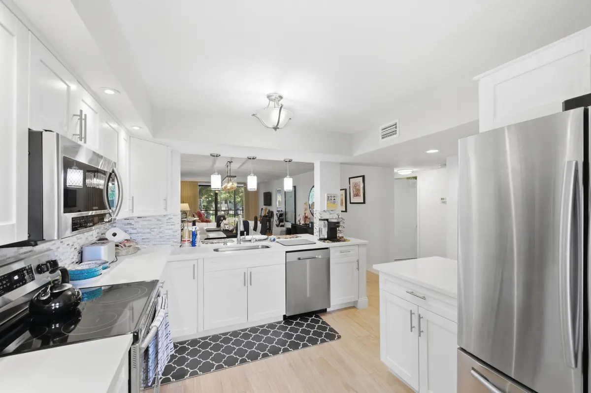 7_dsc_7166 at 15461 Pembridge Drive 207, Delray Beach