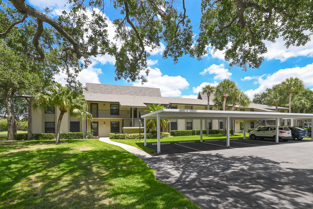 LR-8102 at 20 Plantation Drive 101, Vero Beach