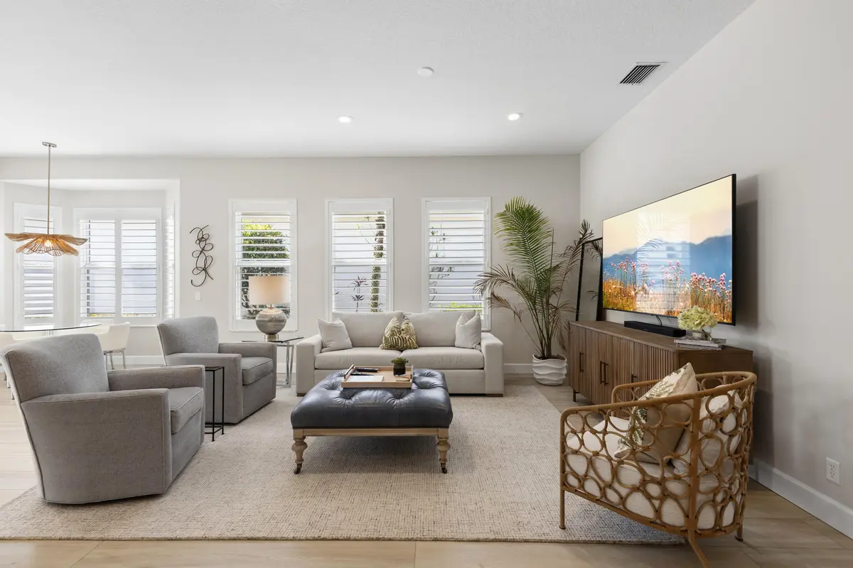 Living room at 1009 Diamond Head Way, Palm Beach Gardens
