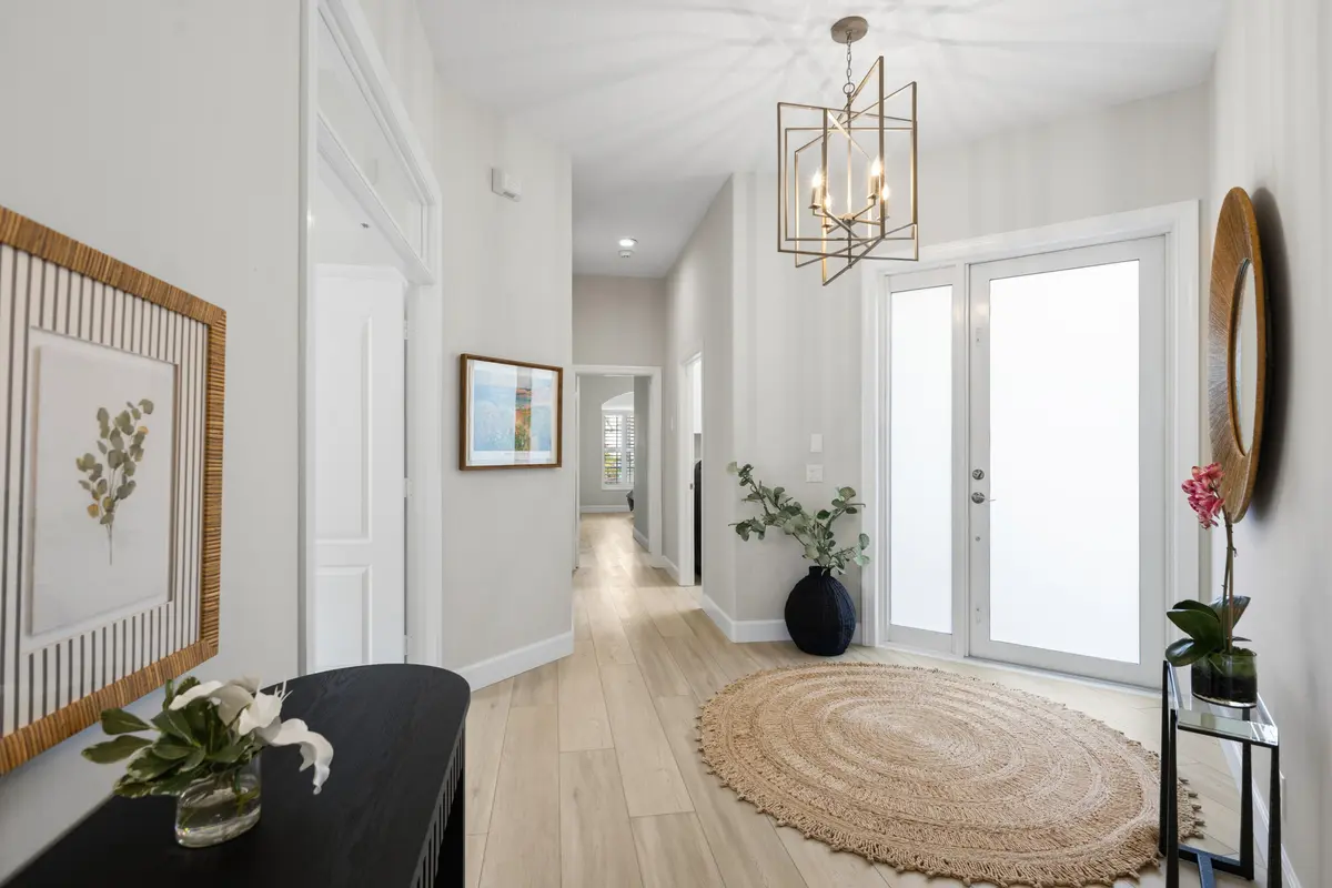 Foyer at 1009 Diamond Head Way, Palm Beach Gardens