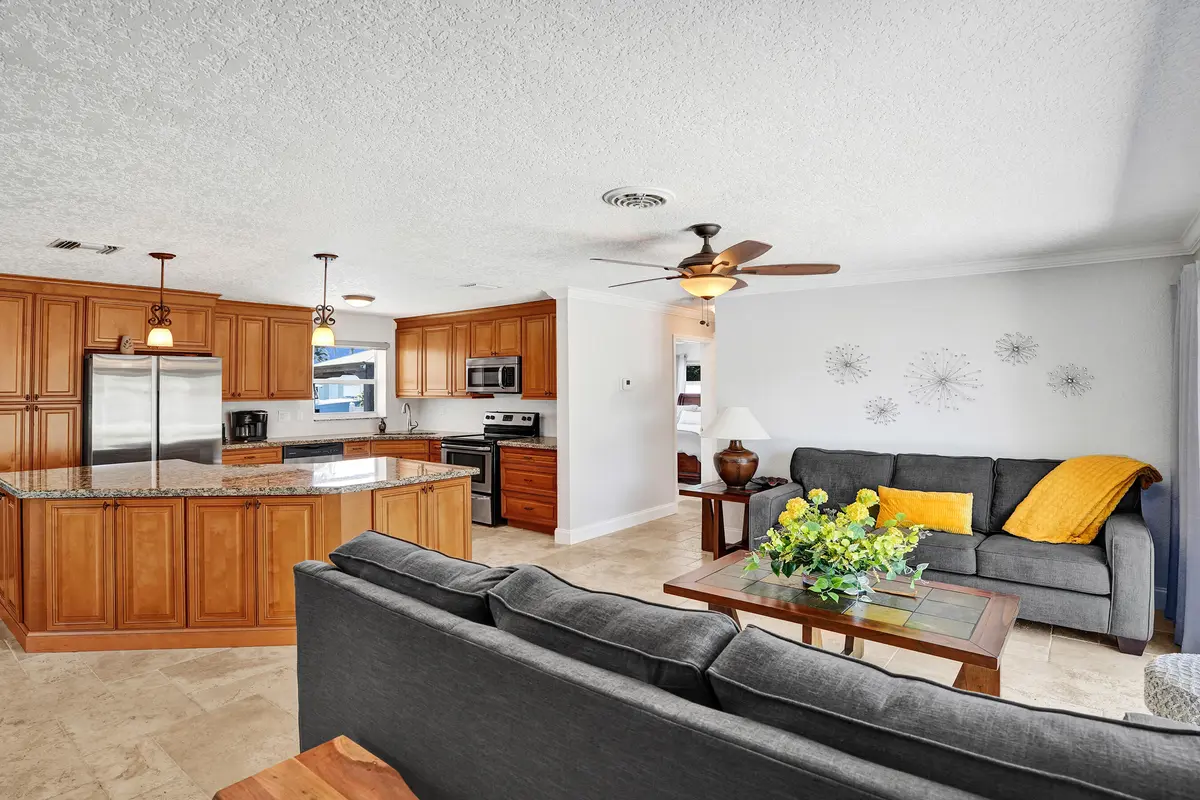 DSC09823 at 700 SE 5th Avenue, Pompano Beach