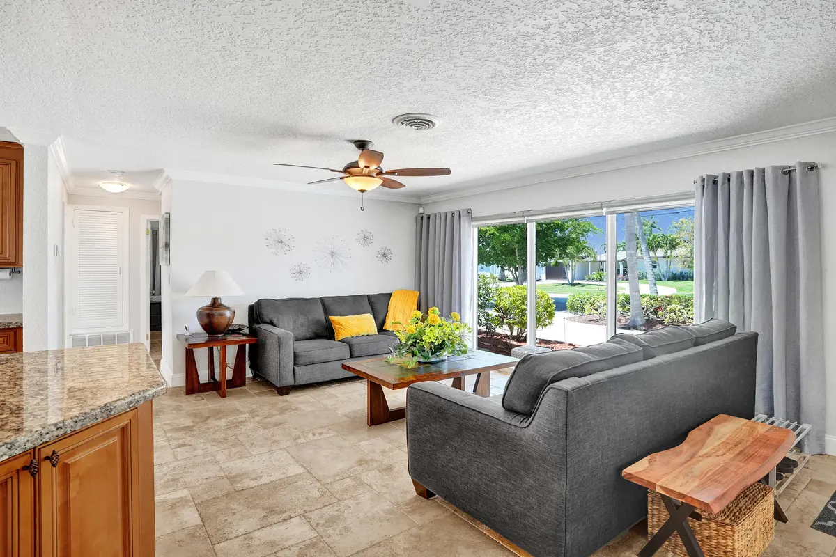 DSC09832 at 700 SE 5th Avenue, Pompano Beach