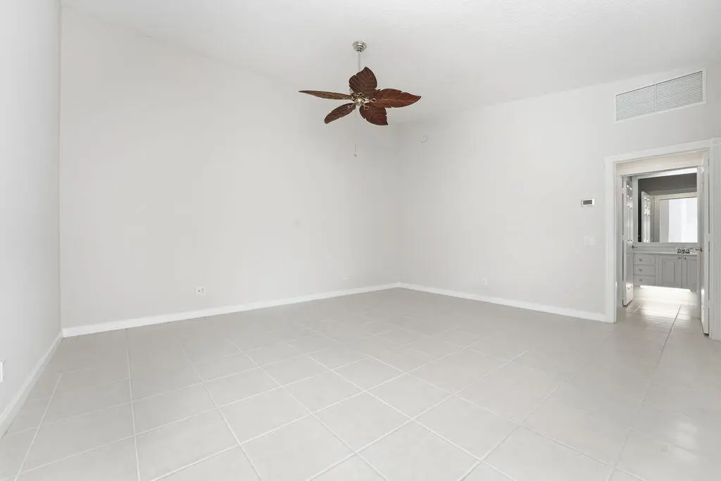 050826-57 at 8439 SE Retreat Drive, Hobe Sound
