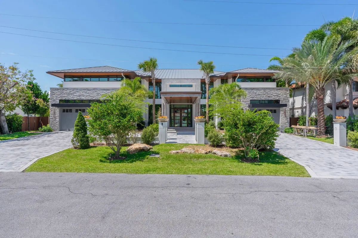 2-web-or-mls-2939 NE 26th Place Fort Lau at 2839 NE 26th Place, Fort Lauderdale