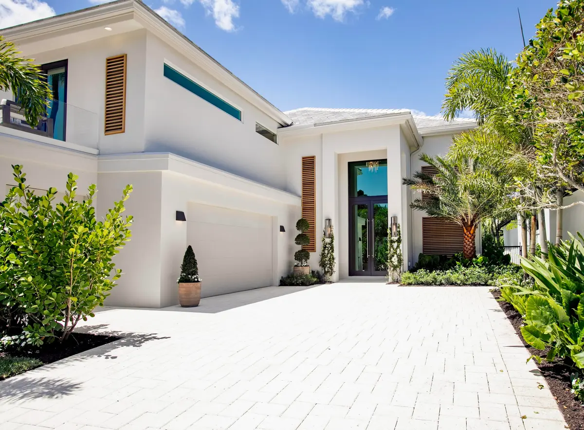 ELEGANT ISLAND-STYLE HOME at 3667 Toulouse Drive, Palm Beach Gardens