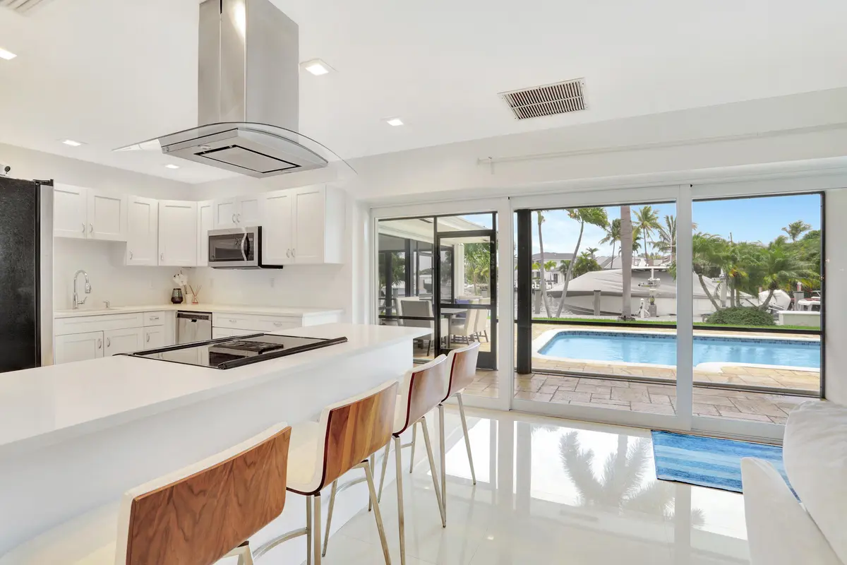 56_22223756 at 1410 SE 12th Street, Deerfield Beach