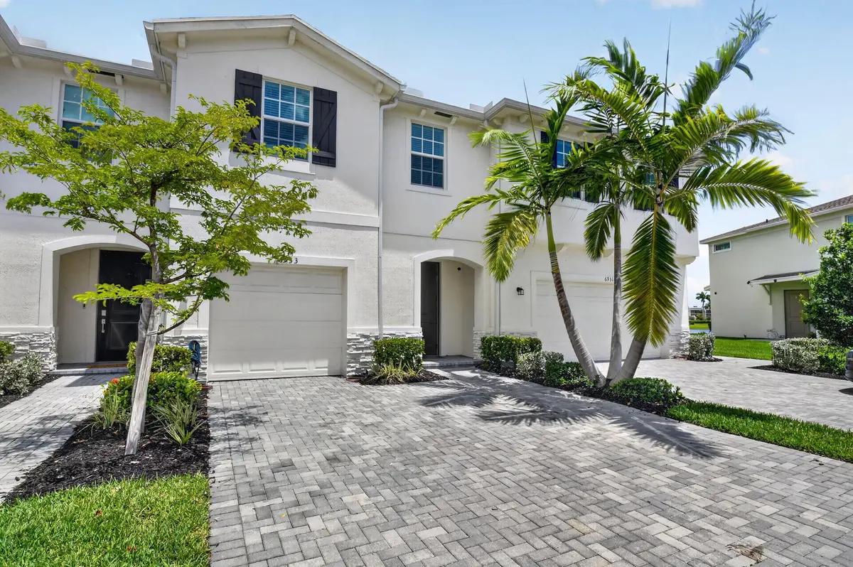 2-web-or-mls-DSC_7701 at 6933 N Harbours Edge Avenue, Lake Worth
