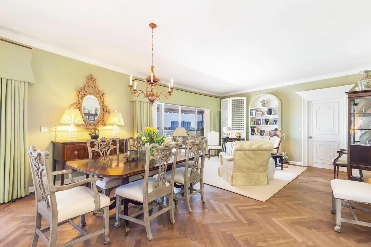 low-6 at 389 S Lake Drive Phb, Palm Beach