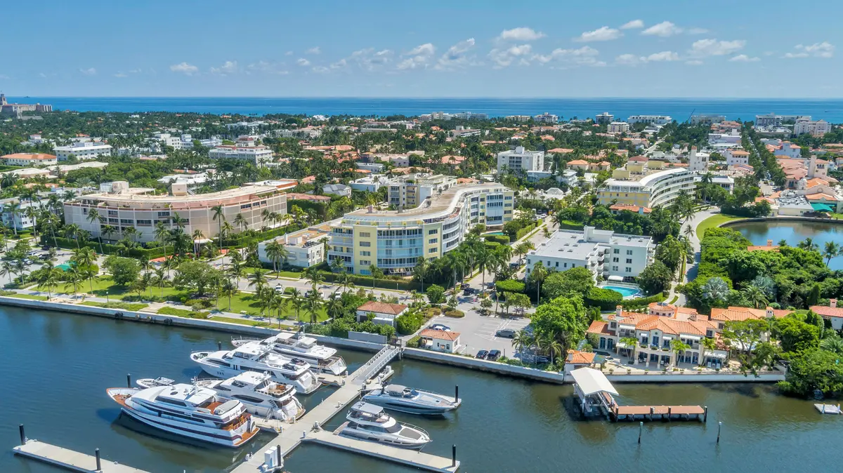 low-54 at 389 S Lake Drive Phb, Palm Beach