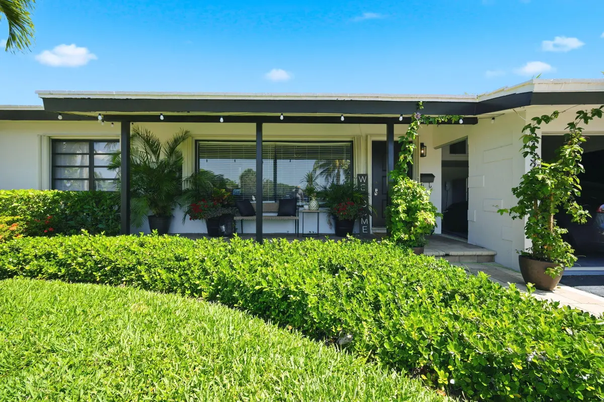 1-web-or-mls-IMG_6831 at 2433 NE 24th Street, Lighthouse Point