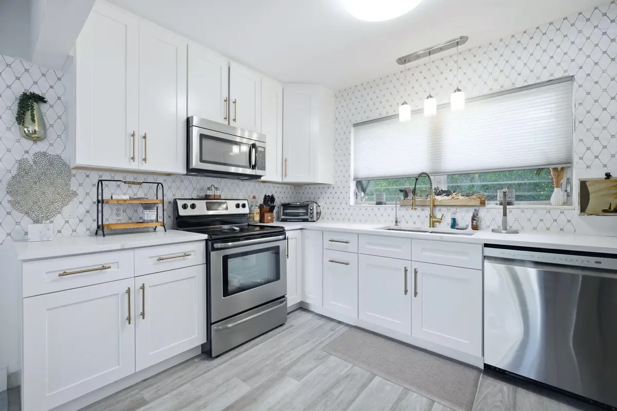 5-web-or-mls-IMG_6816 at 2433 NE 24th Street, Lighthouse Point