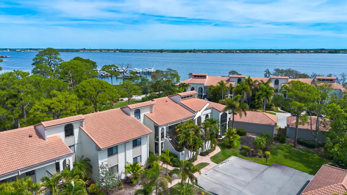 2516 NW Seagrass Drive Unit 8B-1 at 2516 NW Seagrass Drive 8b, Palm City