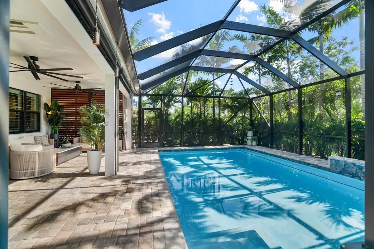 21 (3) at 4463 Providence Way, Oakland Park