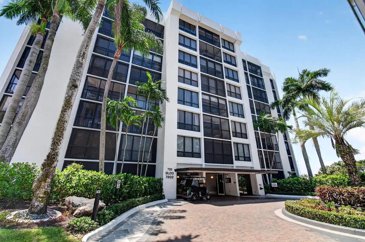 2-web-or-mls-DSC_6194 at 7802 Lakeside Boulevard Apt 731, Boca Raton