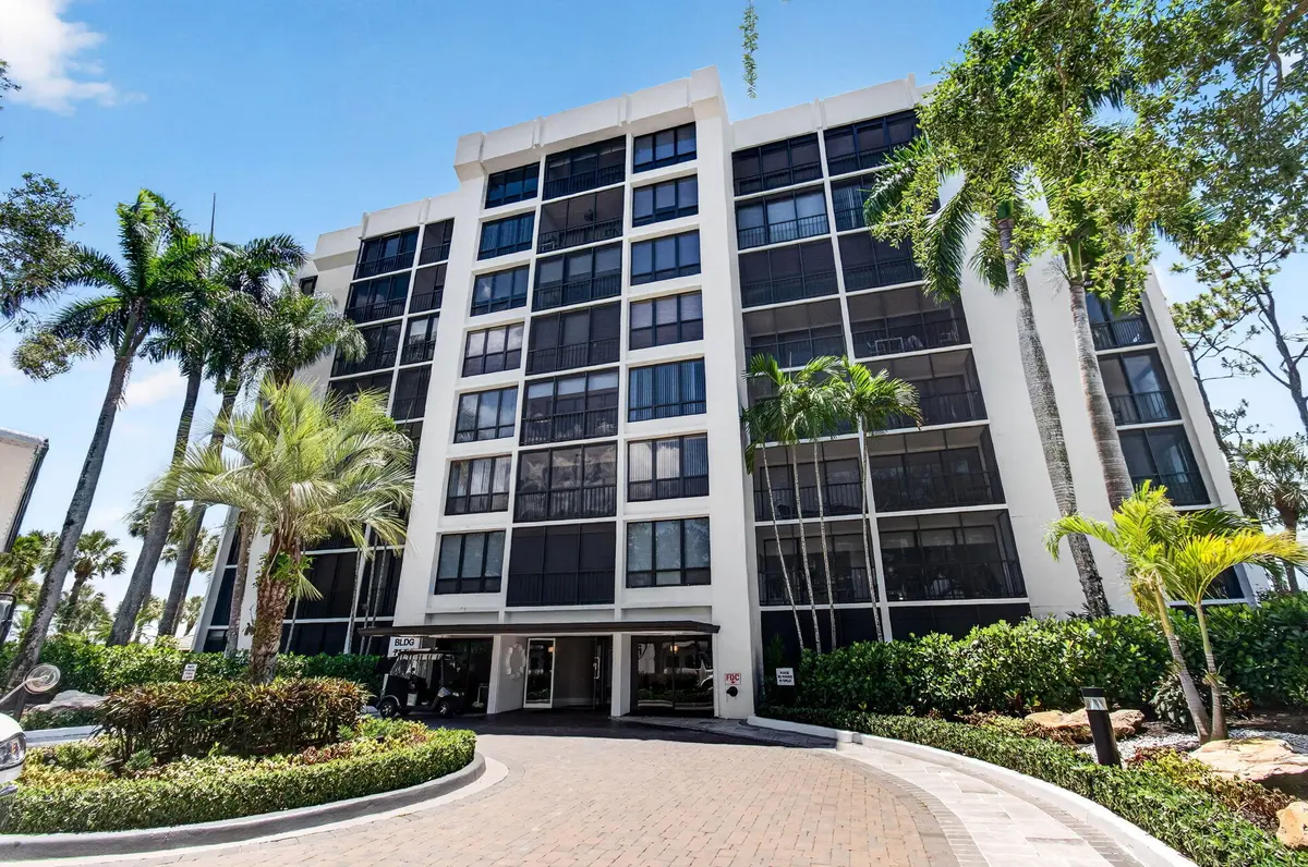 4-web-or-mls-DSC_6211 at 7802 Lakeside Boulevard Apt 731, Boca Raton