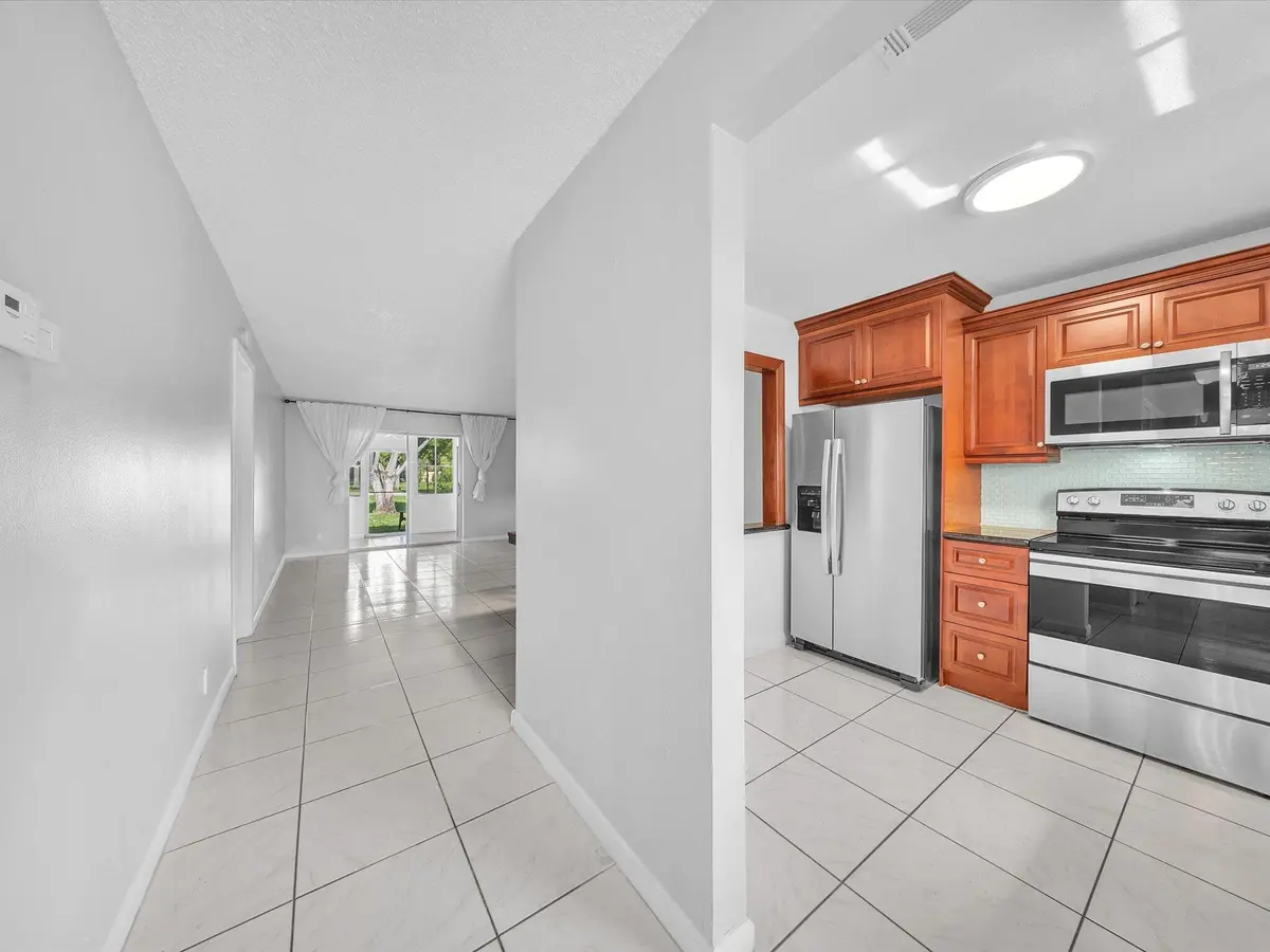 03-DSC7312 at 417 SW Natura Avenue B, Deerfield Beach