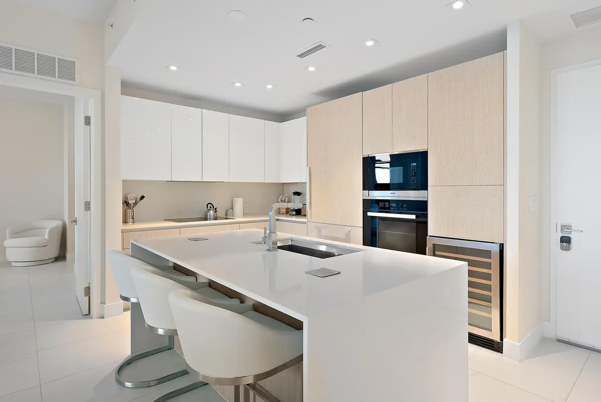 3100 N Ocean Drive, H1002-16 at 3100 N Ocean Drive 1002, Riviera Beach