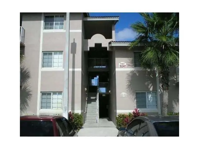 Photo 3 at 3241 Sabal Palm Manor 104, Davie