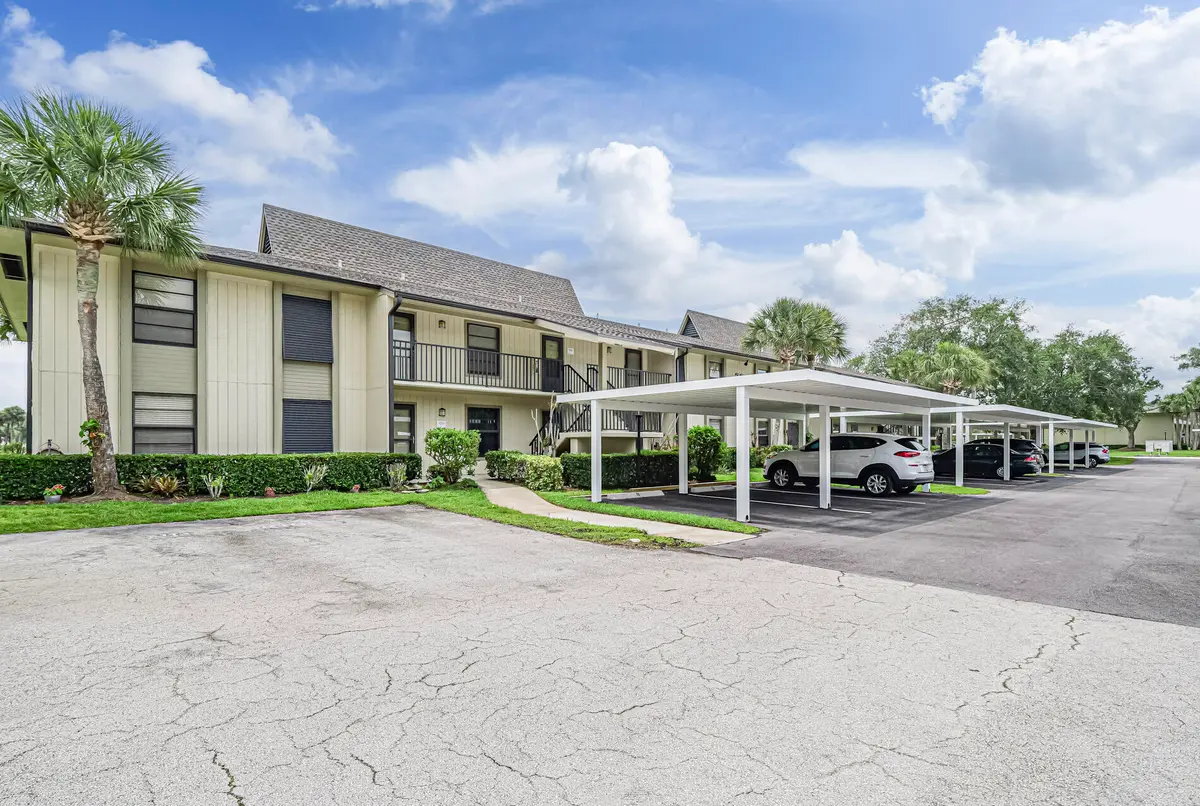 23 Plantation Drive 102, Vero Beach, FL – photo 2