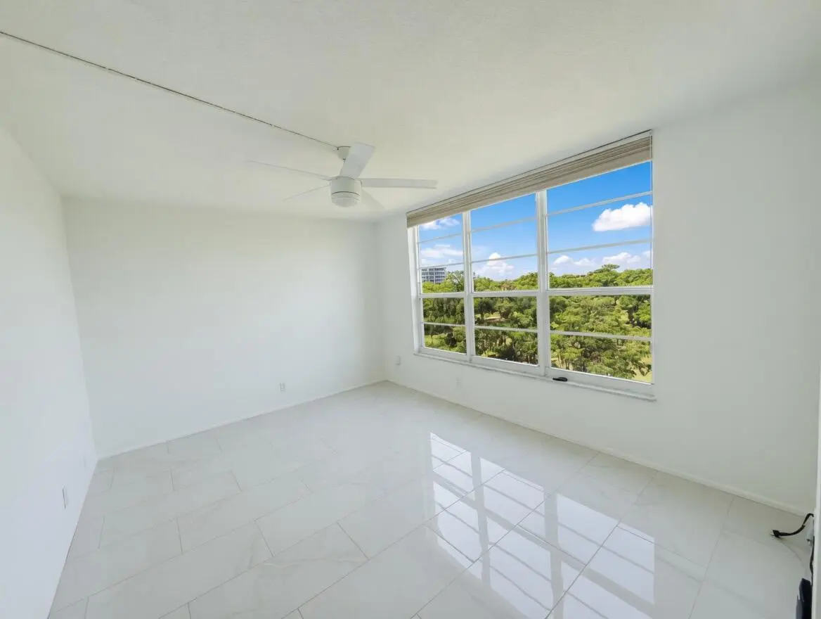 IMG_1010 at 605 Oaks Drive 602, Pompano Beach