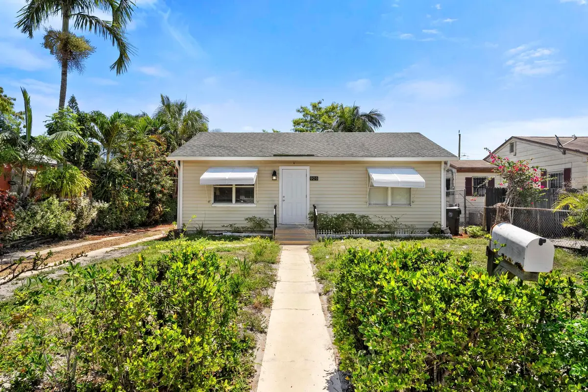 Front at 926 S L Street, Lake Worth Beach