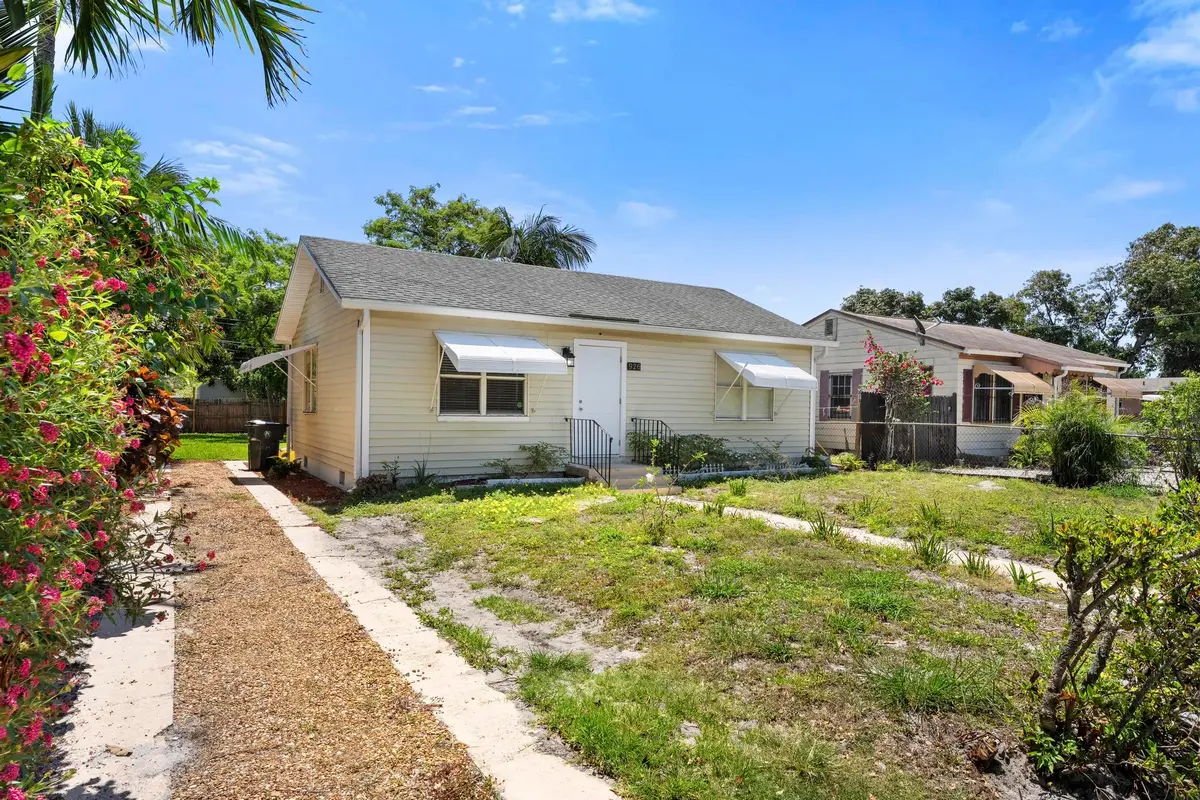 Front at 926 S L Street, Lake Worth Beach
