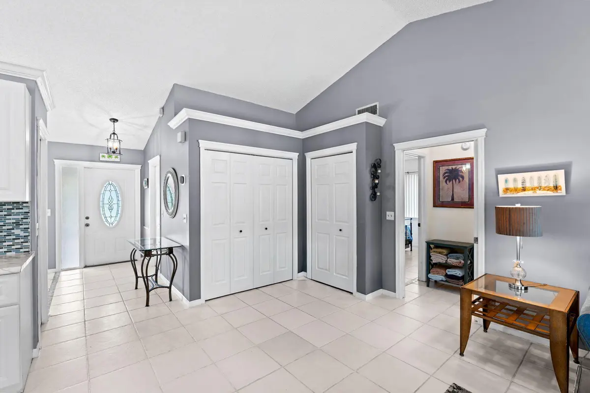 Corridor at 986 Cherry Lane, Wellington
