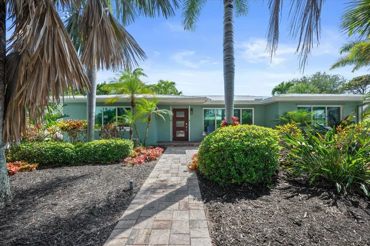 03-LUX_3129 at 440 Jupiter Lane, Juno Beach