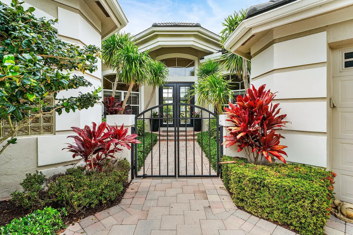 006-21SomersetDrive-PalmBeachGardens-FL- at 21 Somerset Drive, Palm Beach Gardens