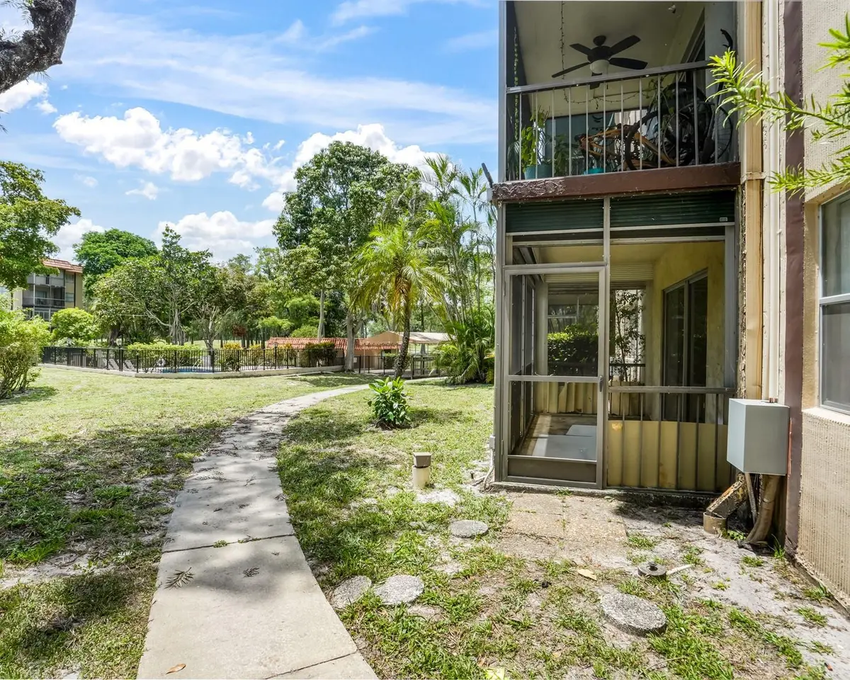 Photo 8 at 6201 N Falls Cir Drive 109, Lauderhill
