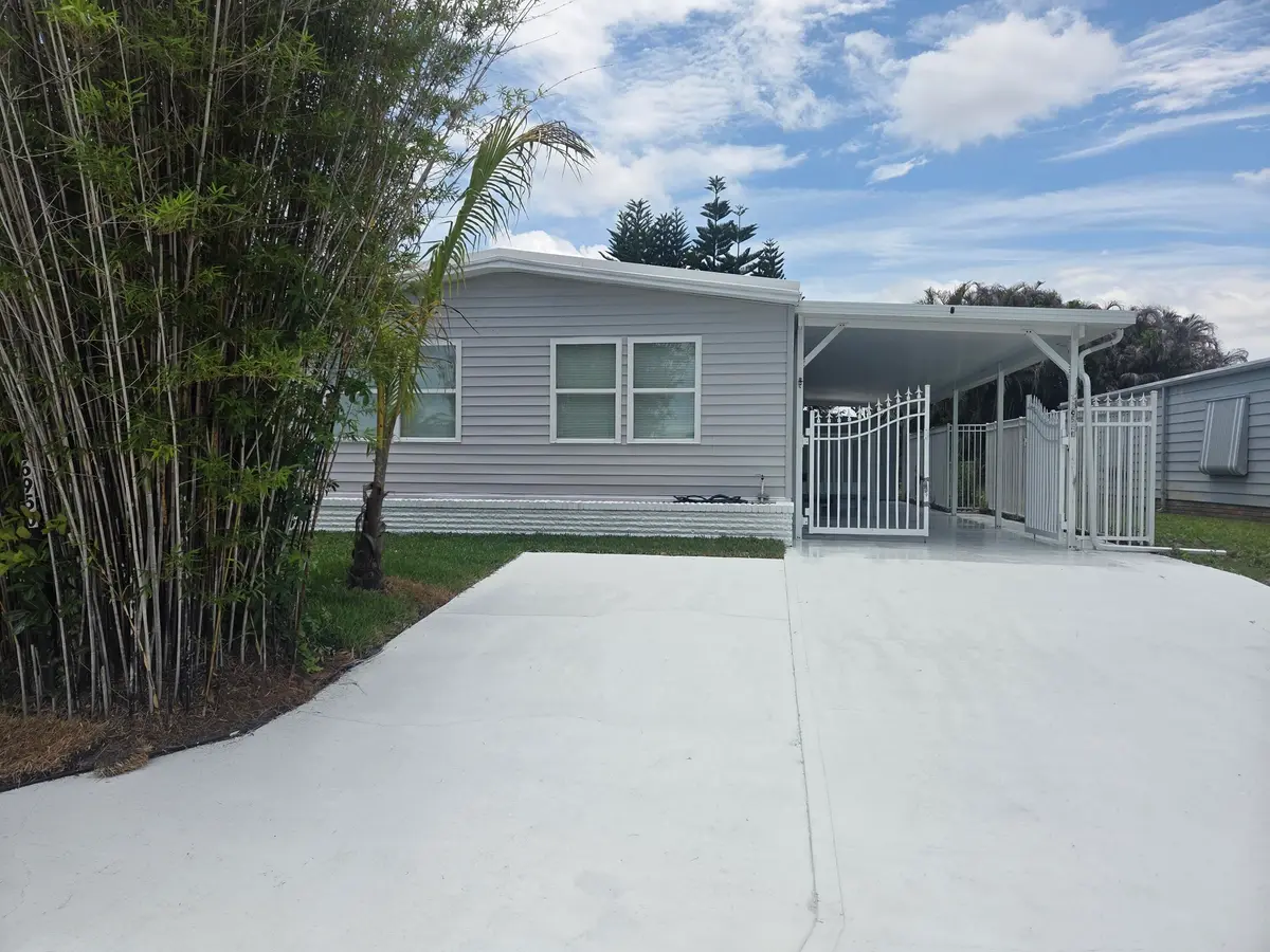 front 2 at 6950 SE Congress Street, Hobe Sound