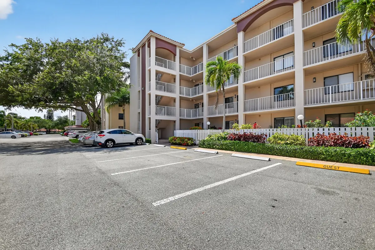 5-web-or-mls-DSC_8459 at 6193 Pointe Regal Circle 402, Delray Beach
