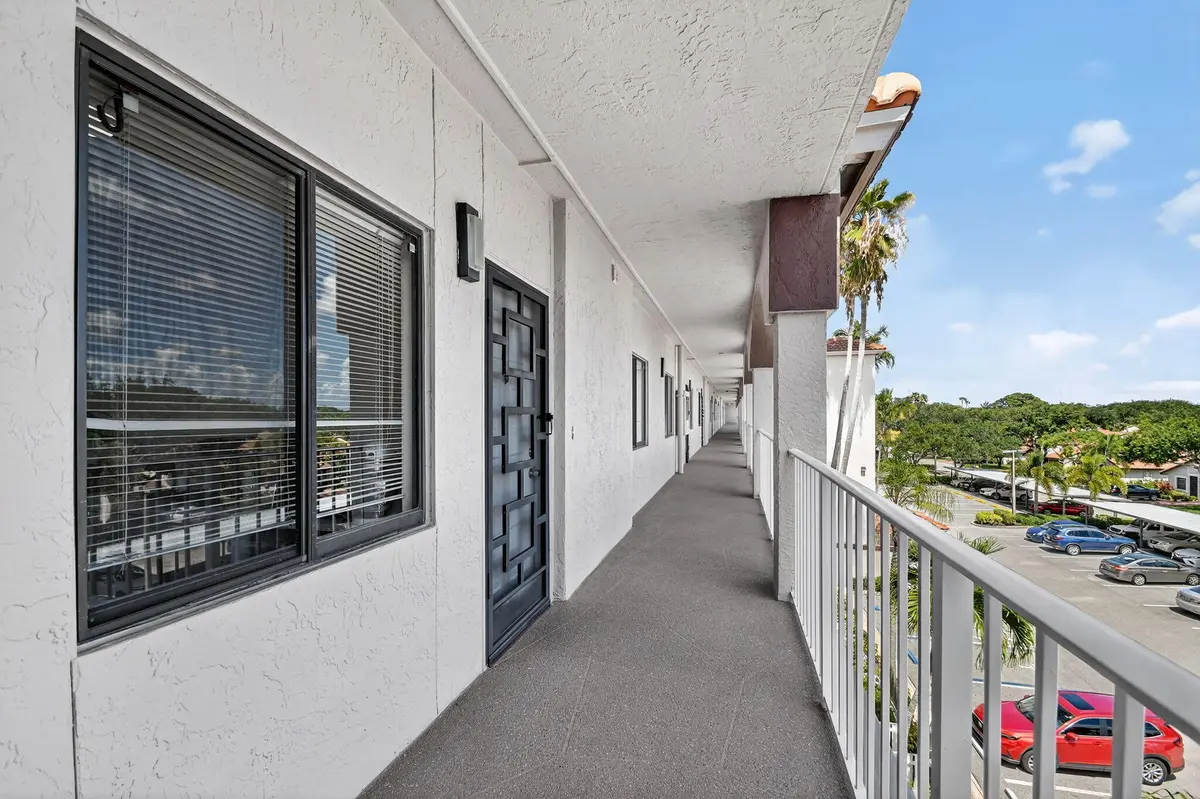 6-web-or-mls-DSC_8464 at 6193 Pointe Regal Circle 402, Delray Beach