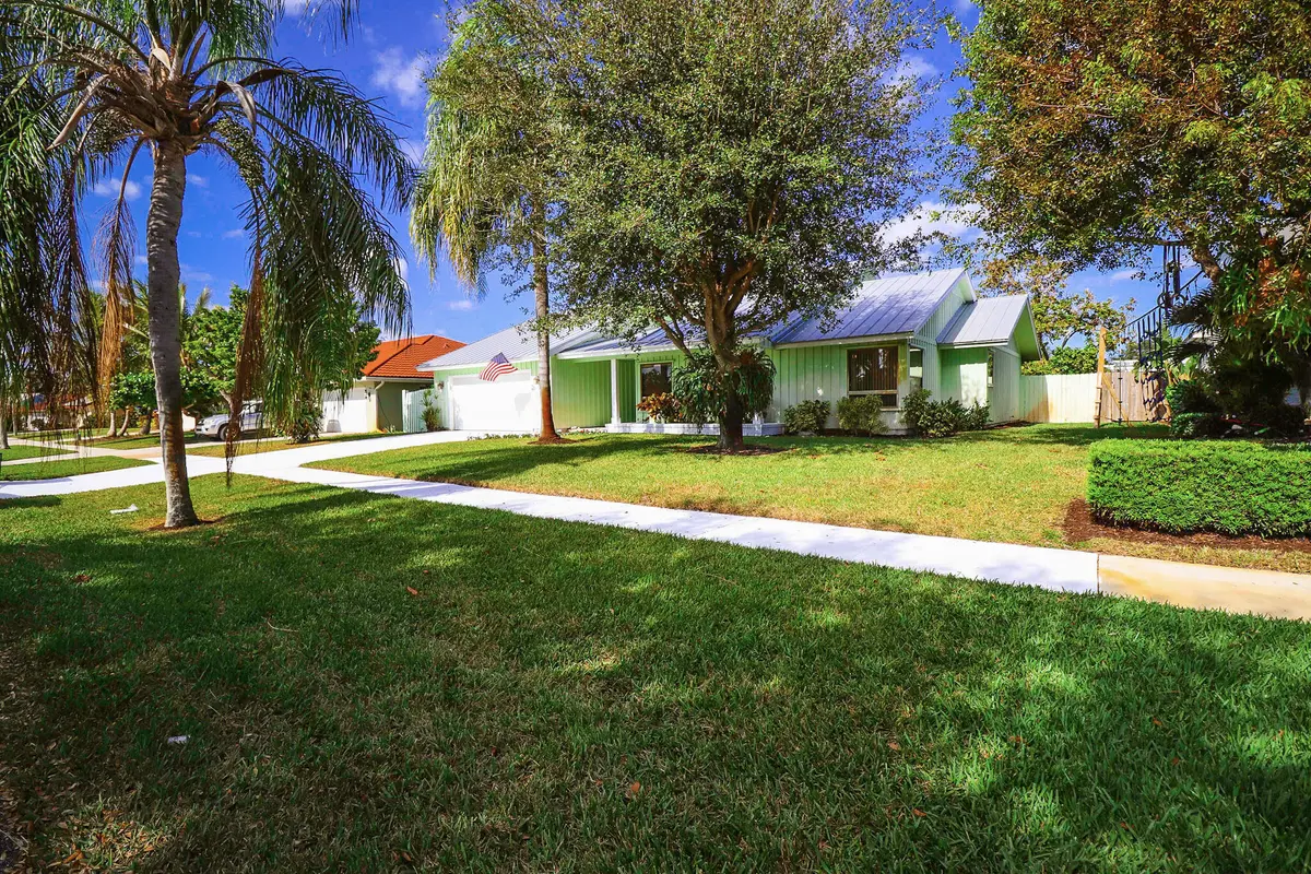 65 W Pinehill Trl W, Tequesta, FL – photo 4