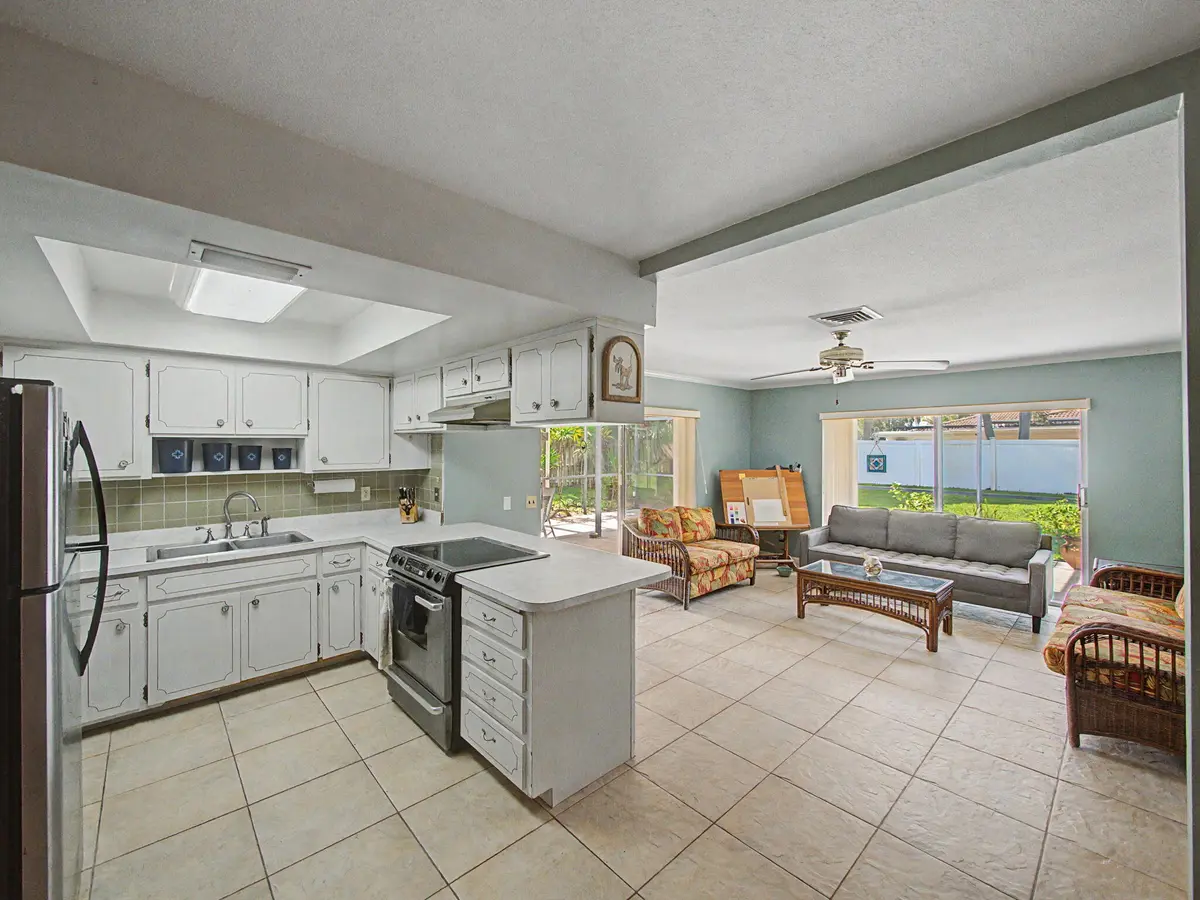 14-web-or-mls-009 at 1840 Crafton Road, Juno Beach