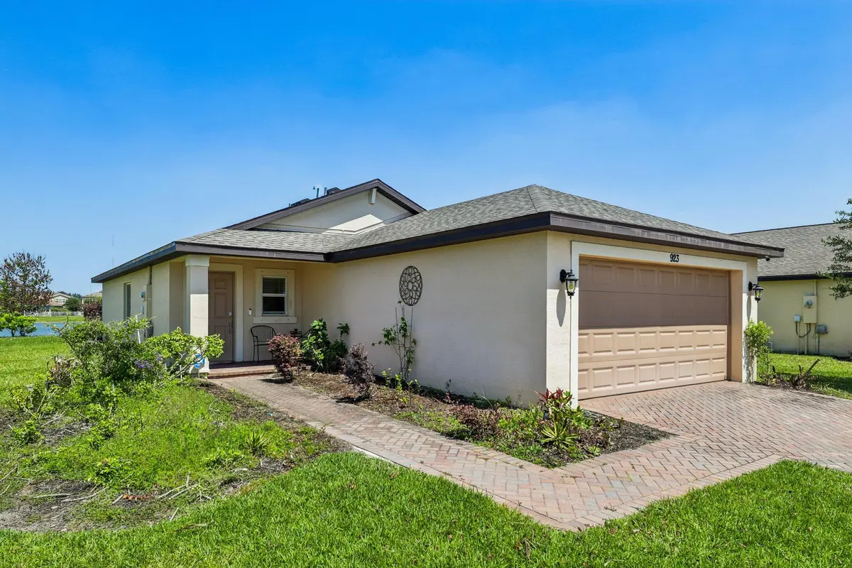 2-web-or-mls-Bent Creek Dr-S0805-002 at 923 Bent Creek Drive, Fort Pierce